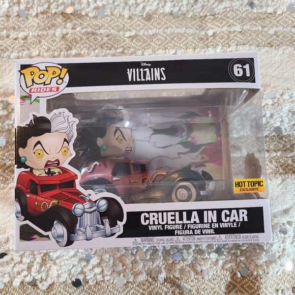 Funko Rides Cruella in car
